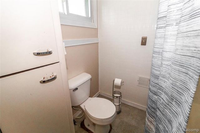 825 N Main Street, Lapeer, MI 48446