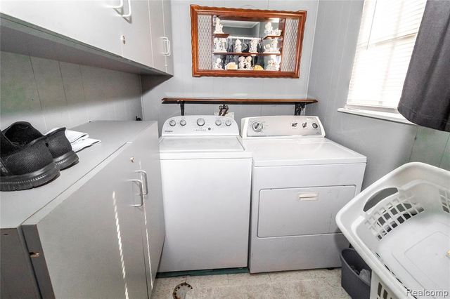 825 N Main Street, Lapeer, MI 48446