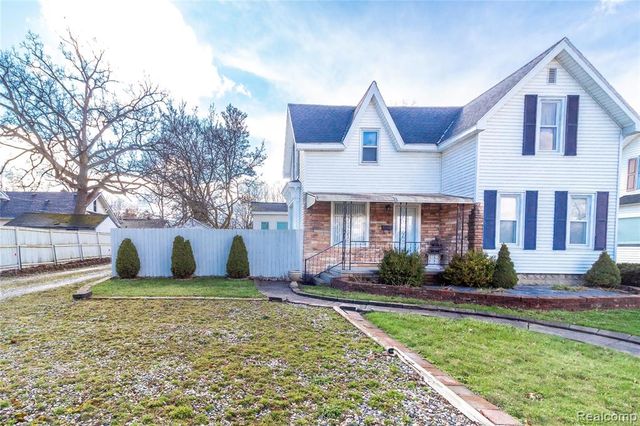 825 N Main Street, Lapeer, MI 48446