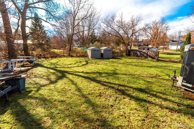 825 N Main Street, Lapeer, MI 48446