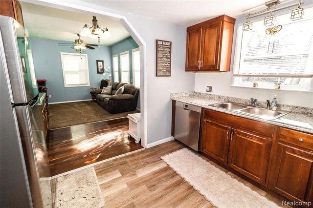 825 N Main Street, Lapeer, MI 48446