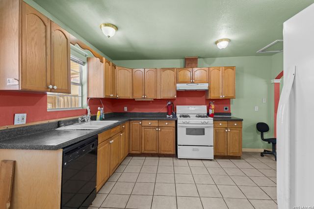 4735 Aloha, San Antonio, TX 78219