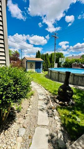 14031 Longtin Street, Southgate, MI 48195