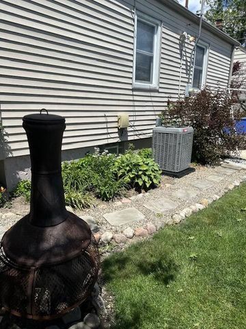 14031 Longtin Street, Southgate, MI 48195