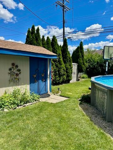 14031 Longtin Street, Southgate, MI 48195