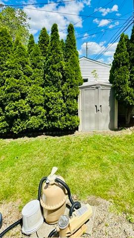 14031 Longtin Street, Southgate, MI 48195