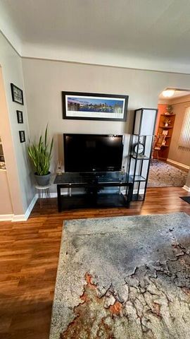 14031 Longtin Street, Southgate, MI 48195