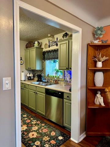 14031 Longtin Street, Southgate, MI 48195