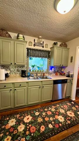 14031 Longtin Street, Southgate, MI 48195