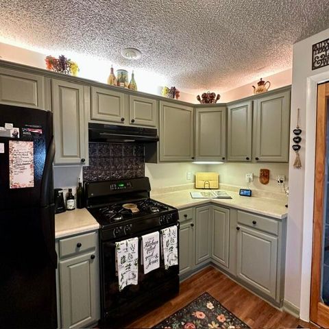 14031 Longtin Street, Southgate, MI 48195
