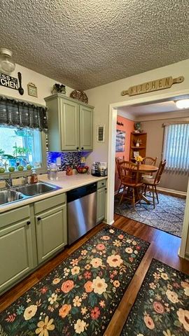 14031 Longtin Street, Southgate, MI 48195