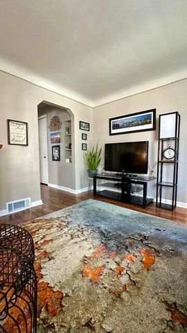 14031 Longtin Street, Southgate, MI 48195