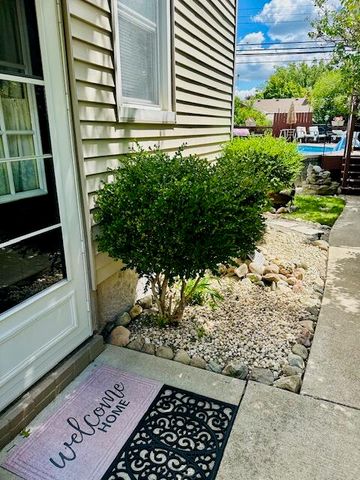 14031 Longtin Street, Southgate, MI 48195