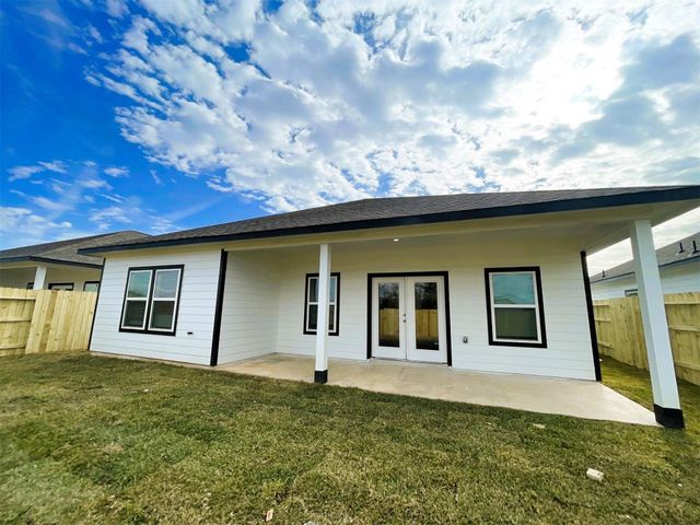 1555 Road 5728, Cleveland, TX 77327