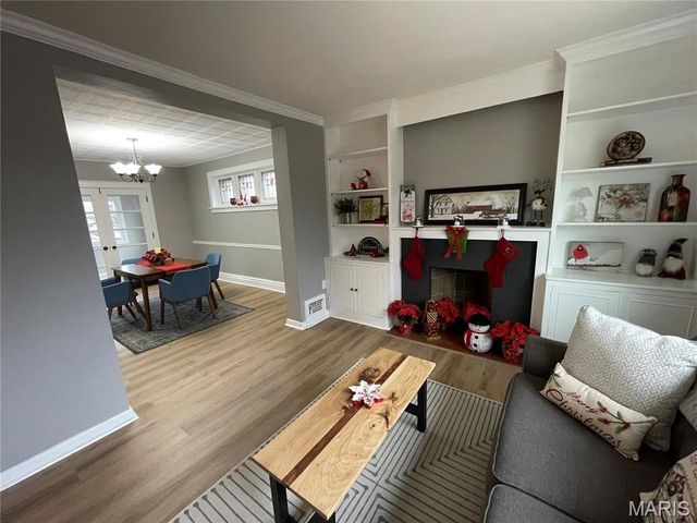 6036 Arsenal Street, St Louis, MO 63139