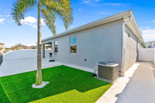 11851 SUNSAIL AVENUE, Orlando, FL 32832