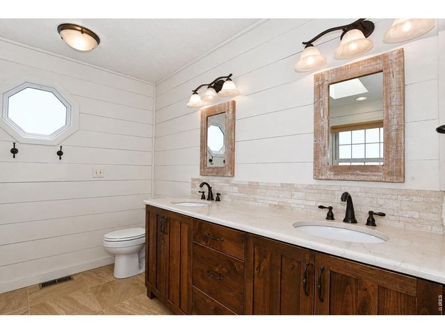2453 Cameo Ct, Loveland, CO 80538