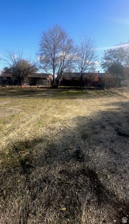 Image 4 of property listing at 3595 S 7200 W # 2, Magna, UT 84044