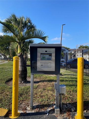 7175 NW 179th St 302, Hialeah, FL 33015