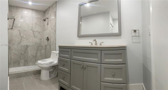 7175 NW 179th St 302, Hialeah, FL 33015