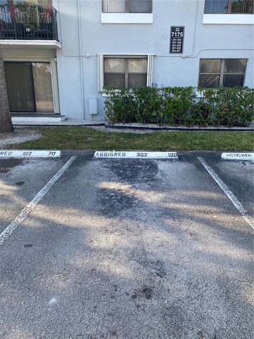 7175 NW 179th St 302, Hialeah, FL 33015