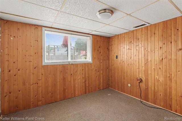 2918 Saratoga Drive, Troy, MI 48083