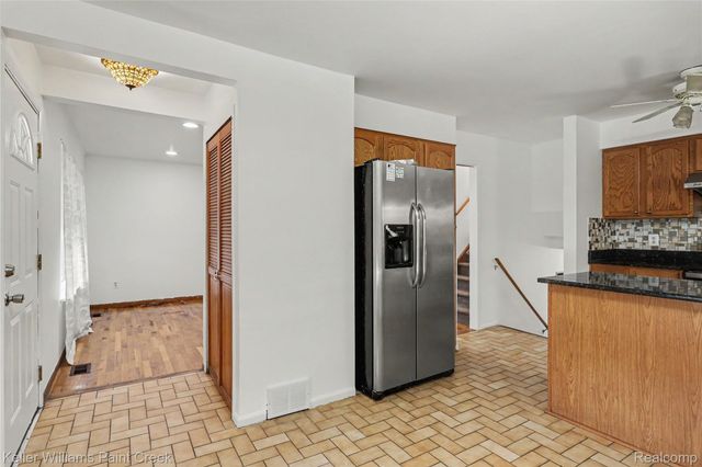 2918 Saratoga Drive, Troy, MI 48083