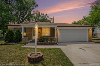 2918 Saratoga Drive, Troy, MI 48083