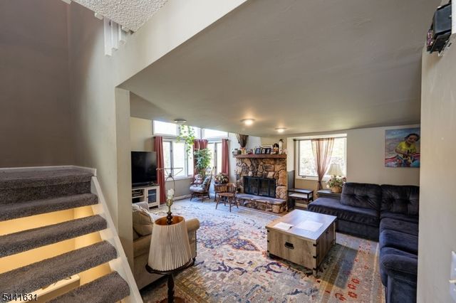13 Village Way E7, Vernon Twp., NJ 07462