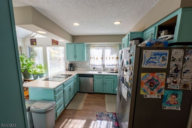 13 Village Way E7, Vernon Twp., NJ 07462