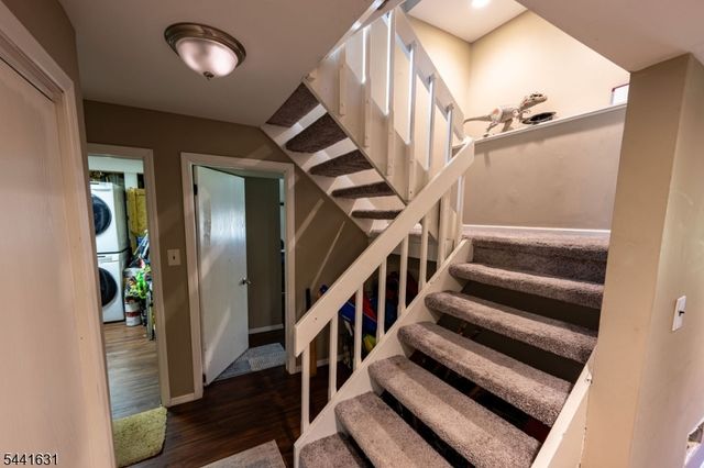 13 Village Way E7, Vernon Twp., NJ 07462