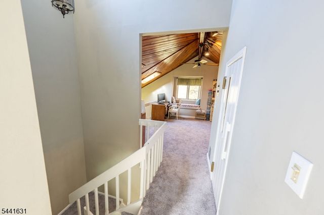 13 Village Way E7, Vernon Twp., NJ 07462
