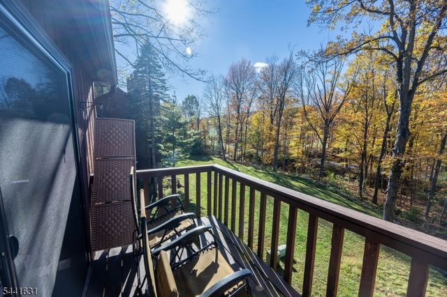 13 Village Way E7, Vernon Twp., NJ 07462