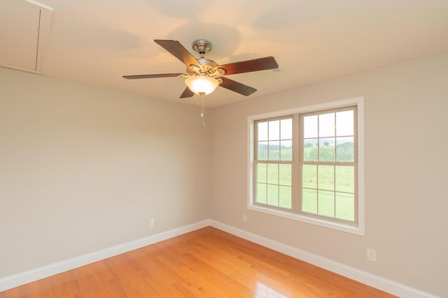 231 E Valley Road, Dunlap, TN 37327