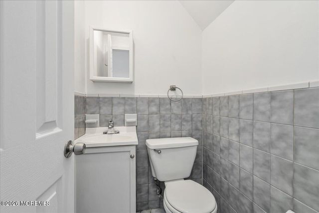 69 Village Green Way, Hazlet, NJ 07730