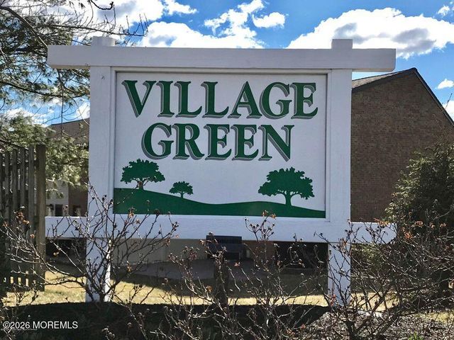 69 Village Green Way, Hazlet, NJ 07730