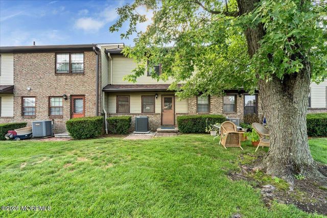 69 Village Green Way, Hazlet, NJ 07730