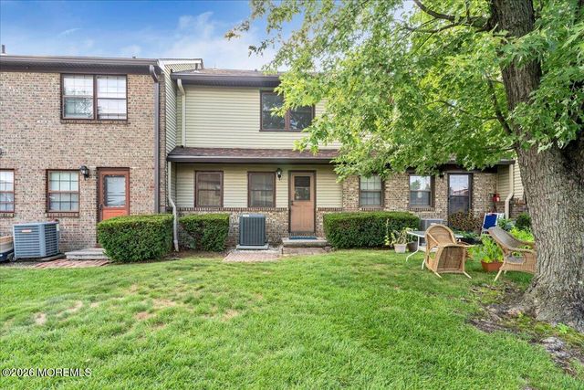 69 Village Green Way, Hazlet, NJ 07730