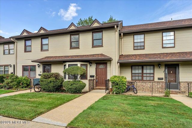 69 Village Green Way, Hazlet, NJ 07730