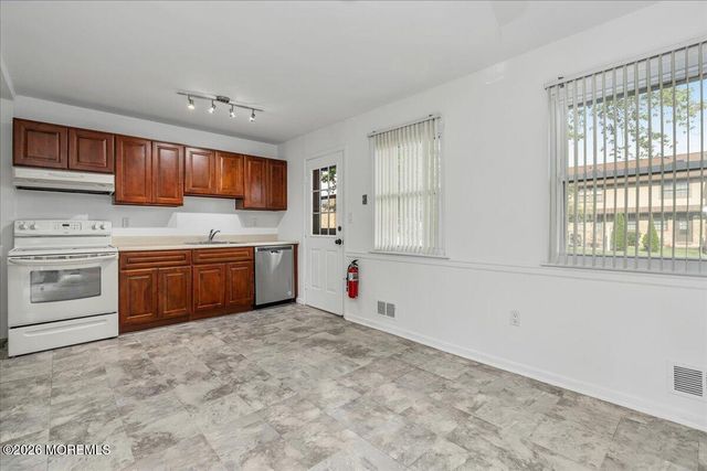 69 Village Green Way, Hazlet, NJ 07730