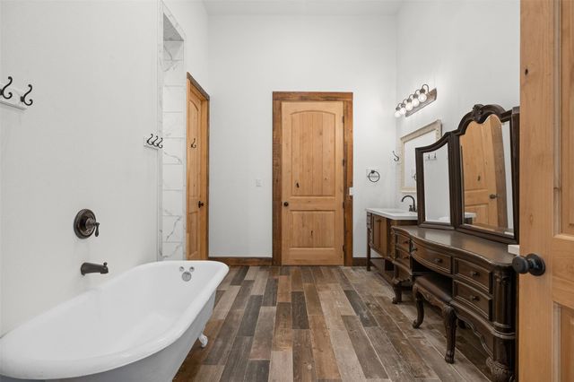 306 Tanglewood Lane, Somerville, TX 77879