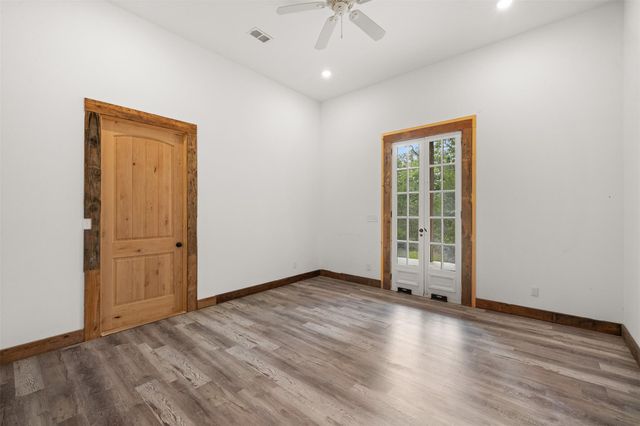 306 Tanglewood Lane, Somerville, TX 77879
