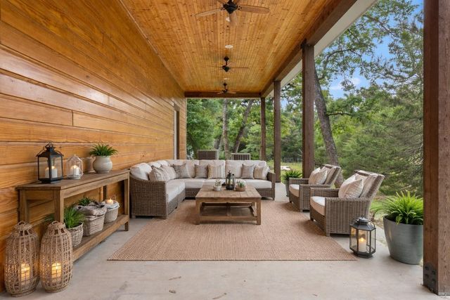 306 Tanglewood Lane, Somerville, TX 77879