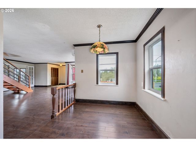 2916 COLUMBIA HEIGHTS Rd, Longview, WA 98632
