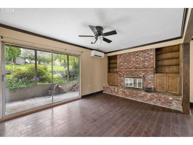 2916 COLUMBIA HEIGHTS Rd, Longview, WA 98632