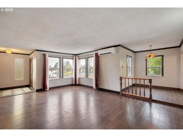 2916 COLUMBIA HEIGHTS Rd, Longview, WA 98632