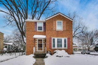 1920 S Washington Avenue, Park Ridge, IL 60068