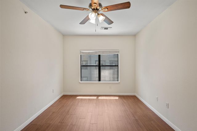 2502 Leon ST 417, Austin, TX 78705