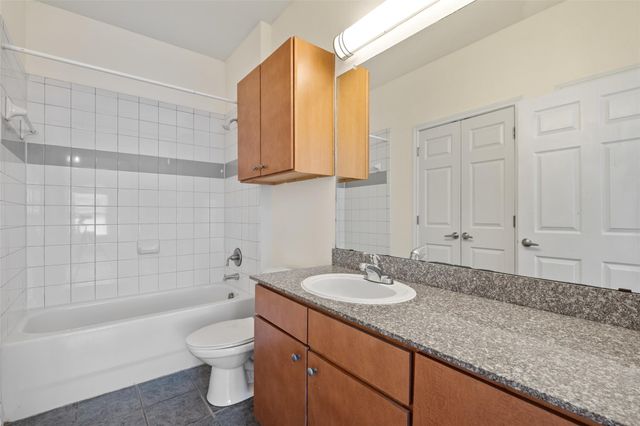 2502 Leon ST 417, Austin, TX 78705