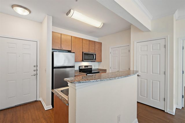 2502 Leon ST 417, Austin, TX 78705